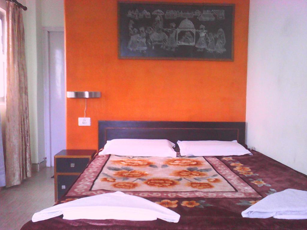 ורנאסי Leela Guest House מראה חיצוני תמונה