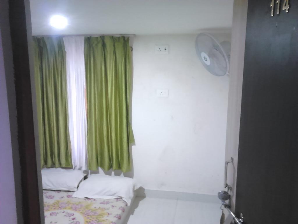 ורנאסי Leela Guest House חדר תמונה