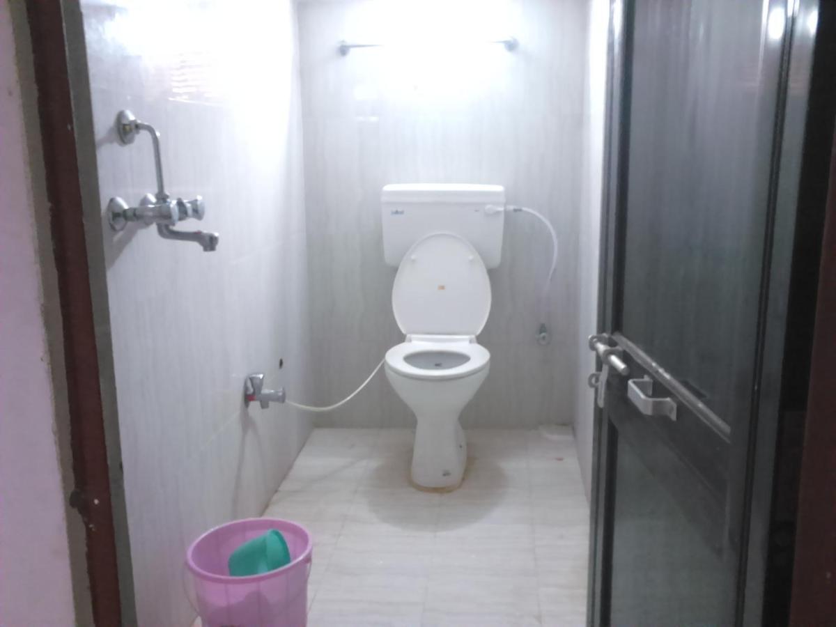 ורנאסי Leela Guest House מראה חיצוני תמונה